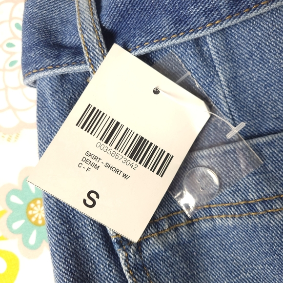 NWT Forever 21 Denim Belted Mini Skirt - Picture 8 of 10